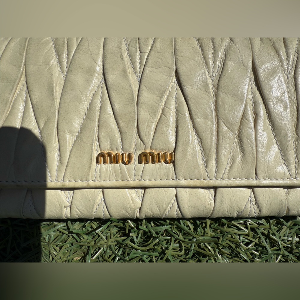 ✨Miu Miu Cream Long Leather Wallet - Picture 2 of 8